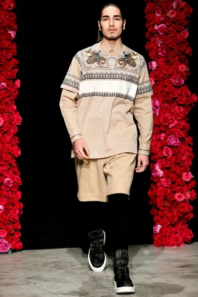 Look 31